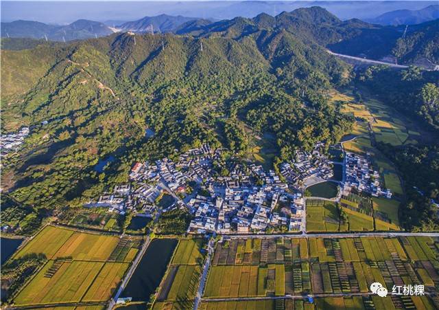 坪埔村是广东湘桥区意溪镇的下辖村,紧挨书厝楼村,后径村,荆山村.