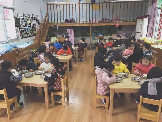 【实幼动态】我家孩子在幼儿园表现咋样?——中大班自主式家长开放日