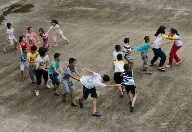 跳皮筋,丢沙包,翻花绳…广饶娃的童年游戏你还记得吗?