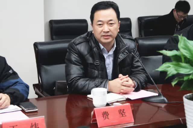 扬州大学副校长费坚讲话 费坚从江苏,扬州,医院三个层次剖析了附属