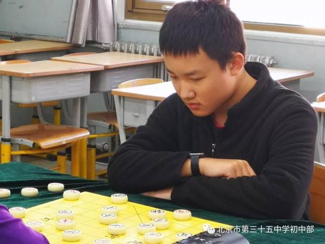 展开剩余 87 % 中国象棋挑战赛终结版 表演赛 讲棋:中国象棋大师 刘君