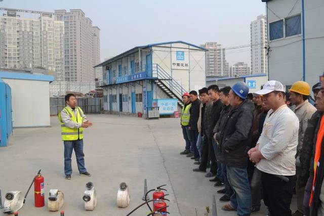 本次消防演练旨在为施工人员及生活区各部门工作人员提供专业的消防