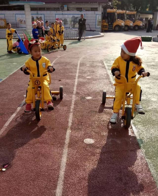 【赛事报道】荷坳幼儿园第十届冬季运动会——手推车,三轮车,跳绳比赛