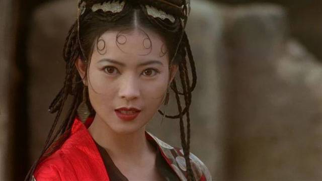 蓝洁瑛曾当小三破坏别人婚姻,如今沦落成这样,网友:因果报应