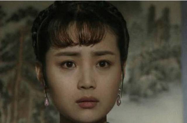 之后,茹萍出演了《胡雪岩》中与陈道明休戚与共的芮瑾,是胡雪岩一生的