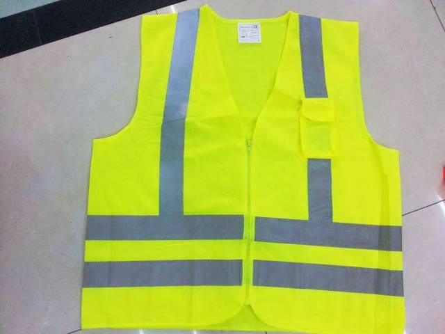 定州迎宾大道惨烈车祸!今日定州要闻资讯