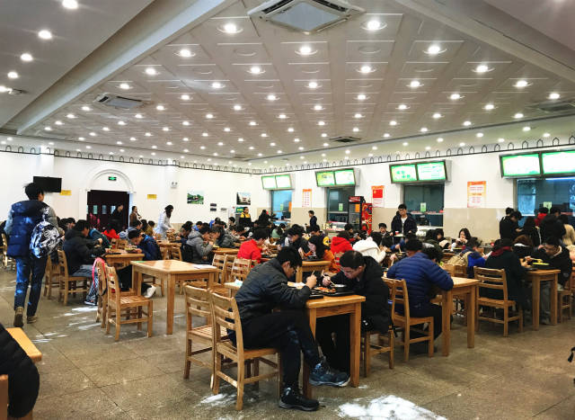 解密华中科技大学35个食堂系列 | 第九回 东三食堂(mini清真食堂)