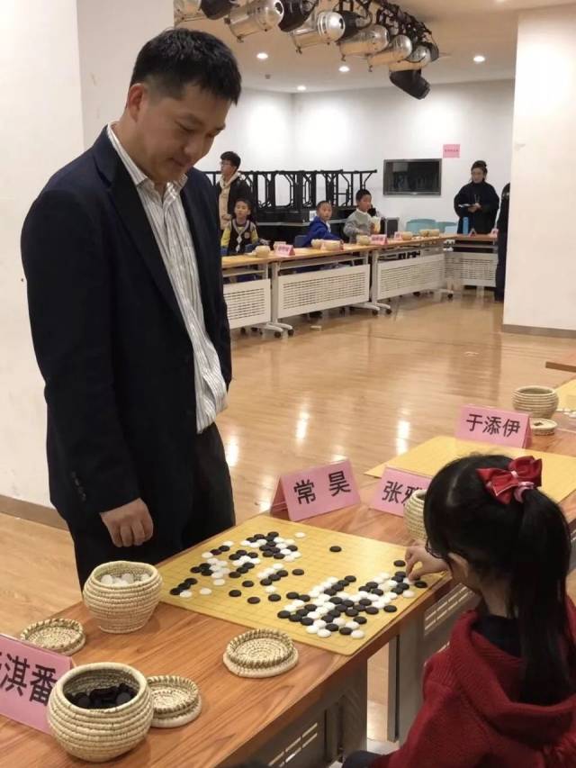 这个女孩3岁半学围棋,2年后5段!