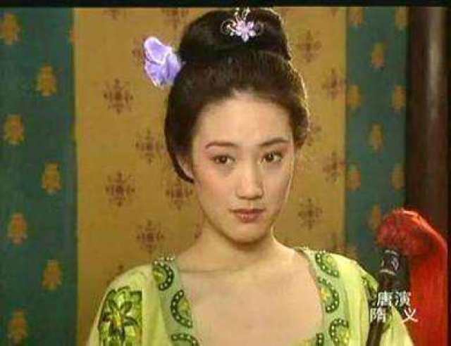 红拂女是陈后主宫中的女官,陈国灭亡后,被杨坚一股脑的都送给了杨素