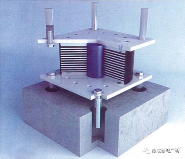 在建筑房屋与地面之间,增加抗震垫, 可以有效地减少地震发生时的建筑