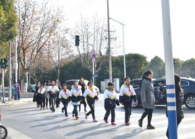 通州区特殊教育学校吴敬杨,成亚楠 评课教师 常州市光华学校黄敏