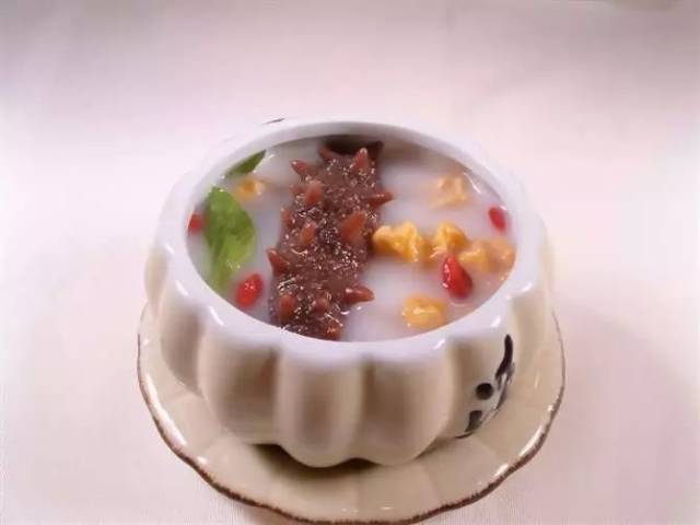 差异的营养丰富那么鲜活海参和干形状的糕点有图片?猪营养的海参海参图片