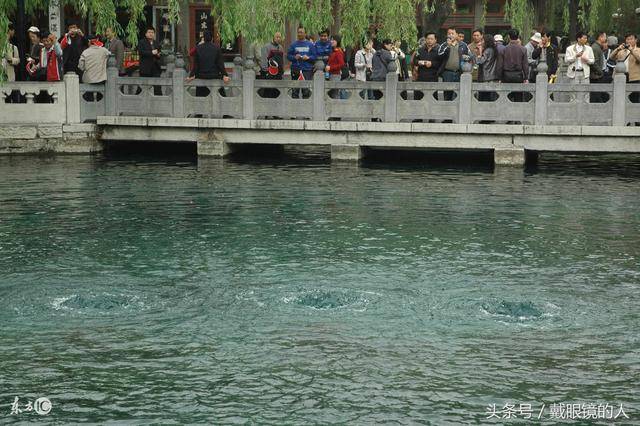 中国五大名泉泡出的茶汤滋味纯正,有机会一定要带些回家泡茶