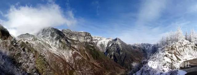 究竟有多美? 一起来欣赏雪宝山以前的雪景和雾凇吧!