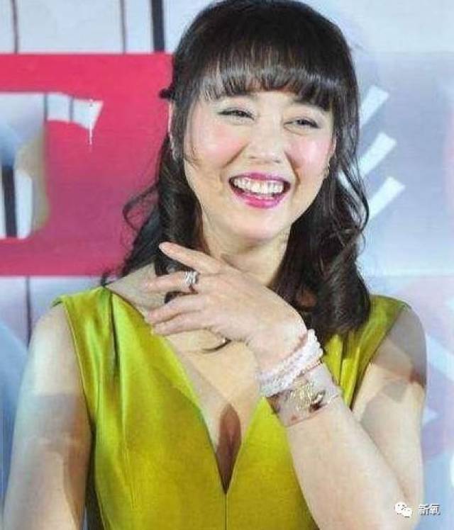 秒杀高圆圆的最美周芷若为一个男人不婚不育的她在51岁美成了少女