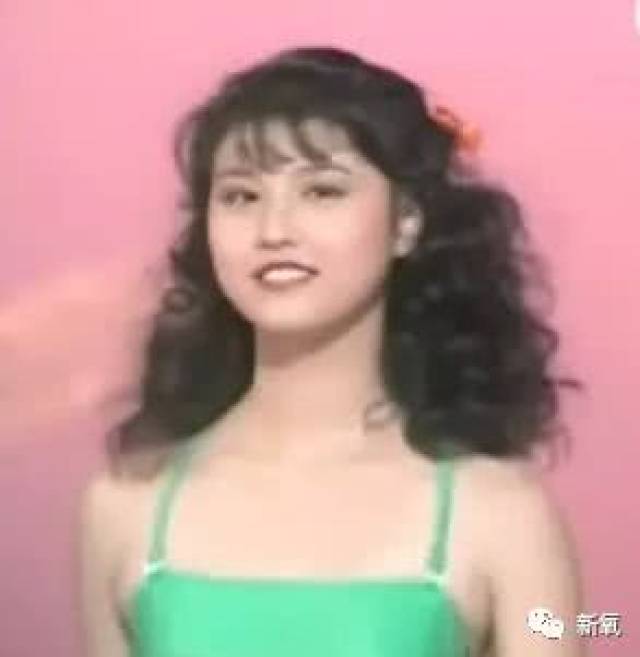 秒杀高圆圆的最美周芷若为一个男人不婚不育的她在51岁美成了少女