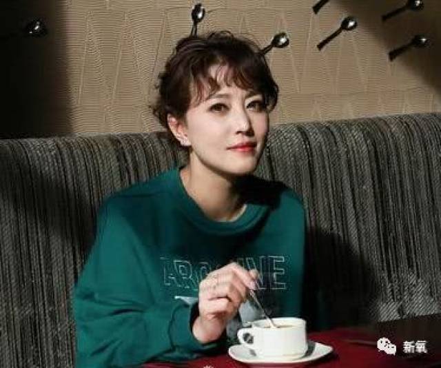 秒杀高圆圆的最美周芷若为一个男人不婚不育的她在51岁美成了少女