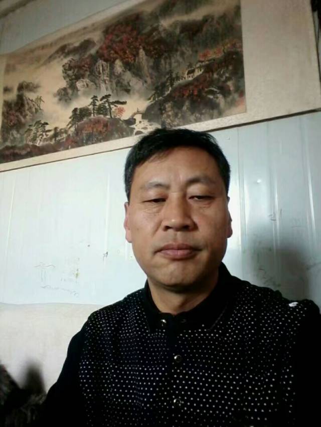 焦建荣,甘肃秦安人,中国书画名家协会会员,新疆克拉玛依昆仑书画院