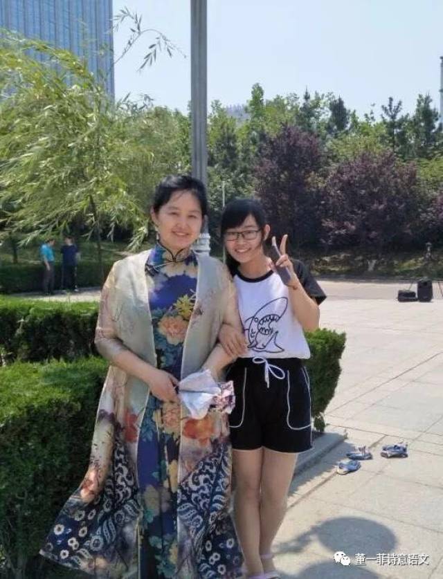 第606期:【文本语文情趣解读】第六期文字稿的在诗意思指百草园图片