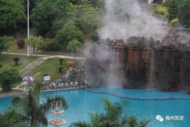 丰顺鹿湖温泉度假村