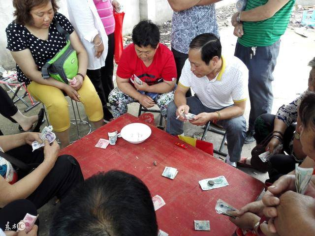为什么农村赌博愈演愈烈?老农民道出了关键的原因