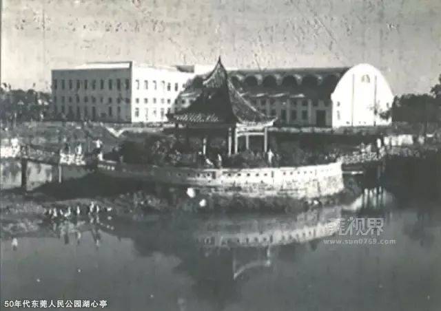 人民公园:建于1913年,初时因园内有钵,孟两山,故名钵,孟山公园,后更名