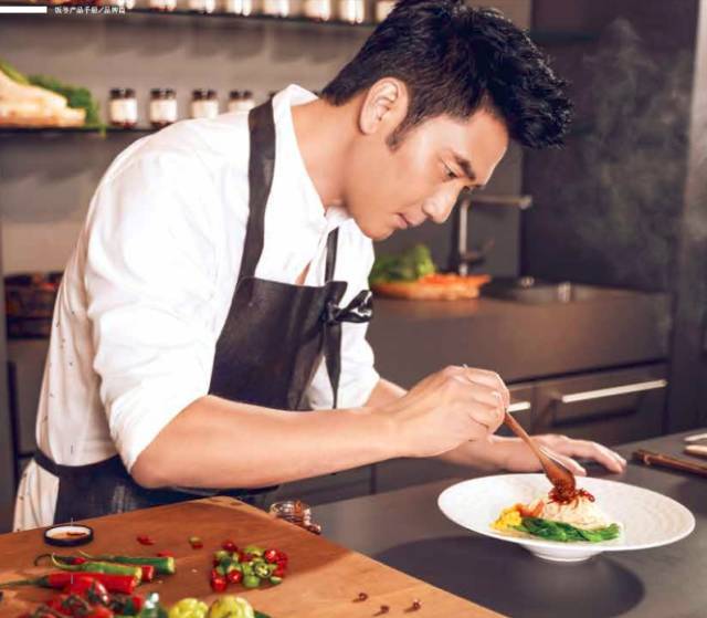 2小时狂销30000瓶!林依轮的【饭爷】辣酱,蒋欣