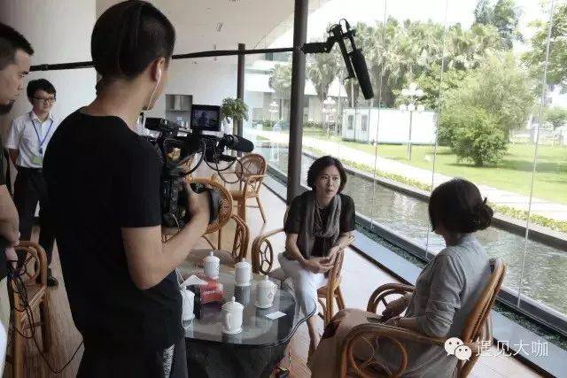 央视记者史小诺:我就是想把她从神坛上拉下来,露出接地气的一面