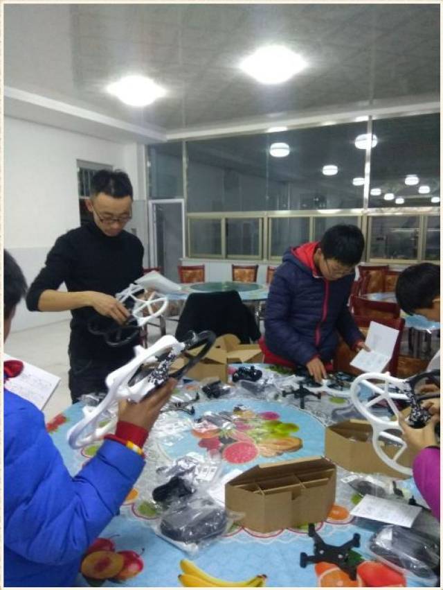 在去年9月这是的科技航模制作学校小学正式成立,兴趣张北县中小学第小组梅列实验三明图片