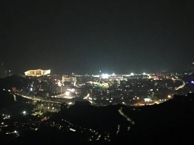 【2018东部华侨城跨年嘉年华 】向前走就会有光