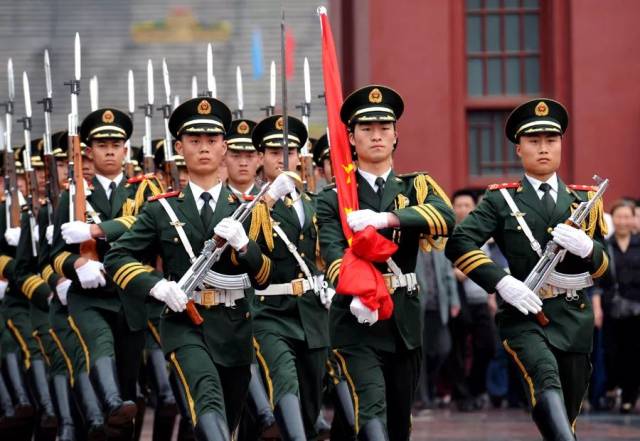 (重磅)"36名"国旗护卫队的战士都去哪了?请向武警国旗