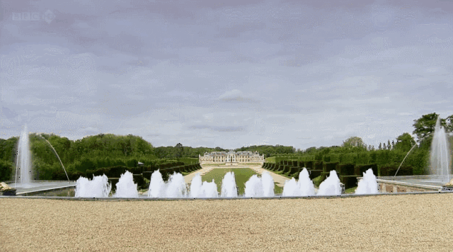 例如 「尚·德·八泰城堡园林the garden at champ de bataille 」.