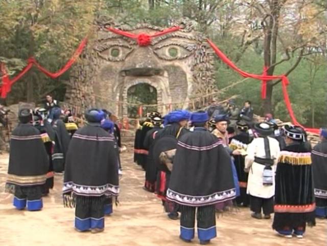 圭山密枝节 领略彝族祭祀文化 走进石林圭山密枝节_手机搜狐网