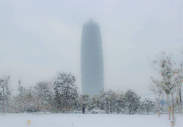 郑州下雪了,下雪了