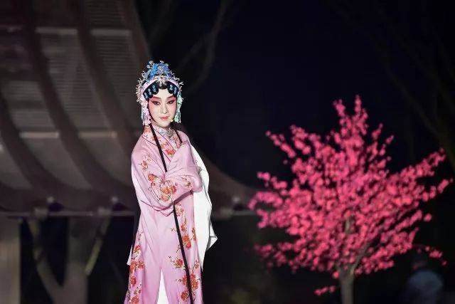 朋友圈 | 梅兰芳传人董飞:壹号院里演绎《牡丹亭》万千芳华