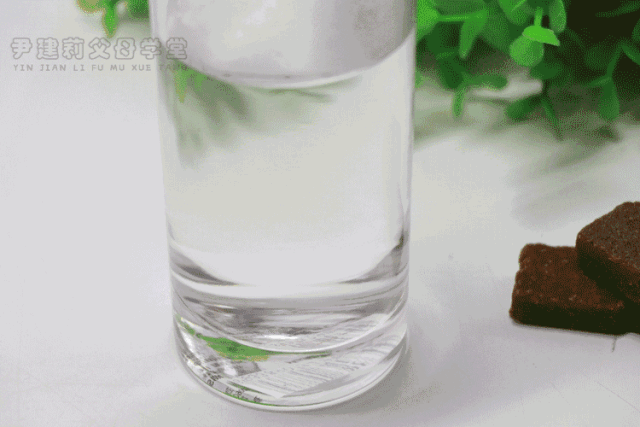 杯 杯子 瓶子 640_426 gif 动态图 动图