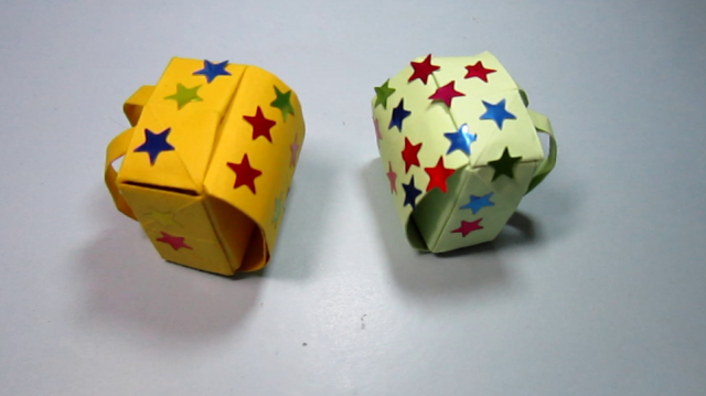 儿童手工折纸大全:小书包的折法教程