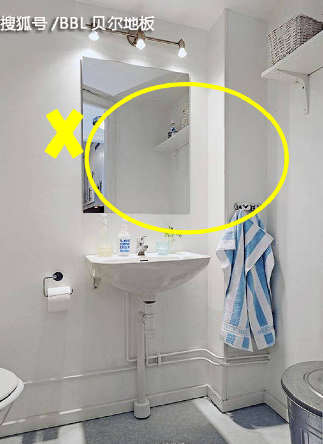 你家卫生间还在装镜子现在流行这样装,美观实用不占地!