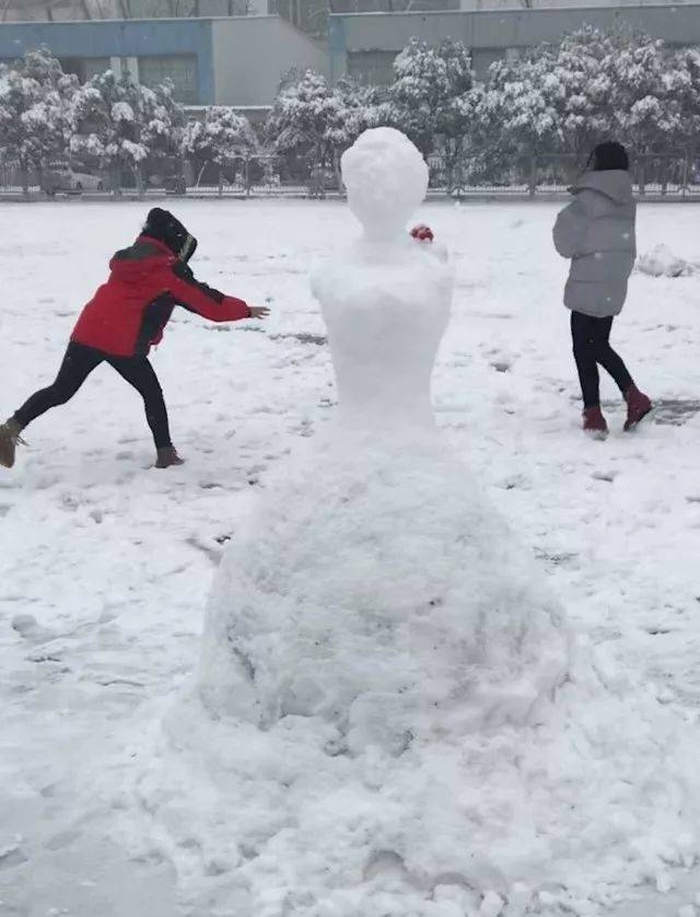 听说在下雪天可以一起走到白头