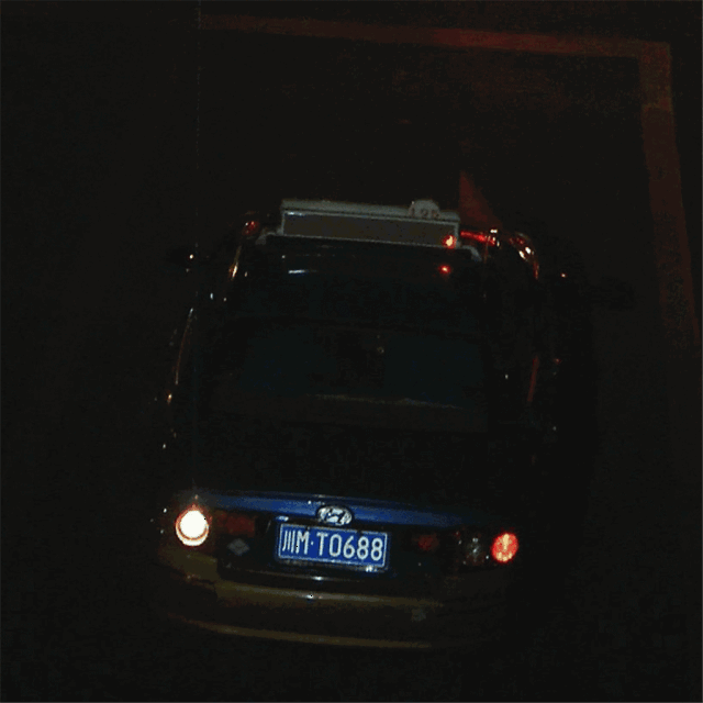【天上的飞机 地上的taxi】无码动图曝光出租车违章!