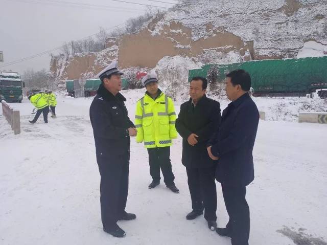 李永成 赵小军检查道路交通安全工作