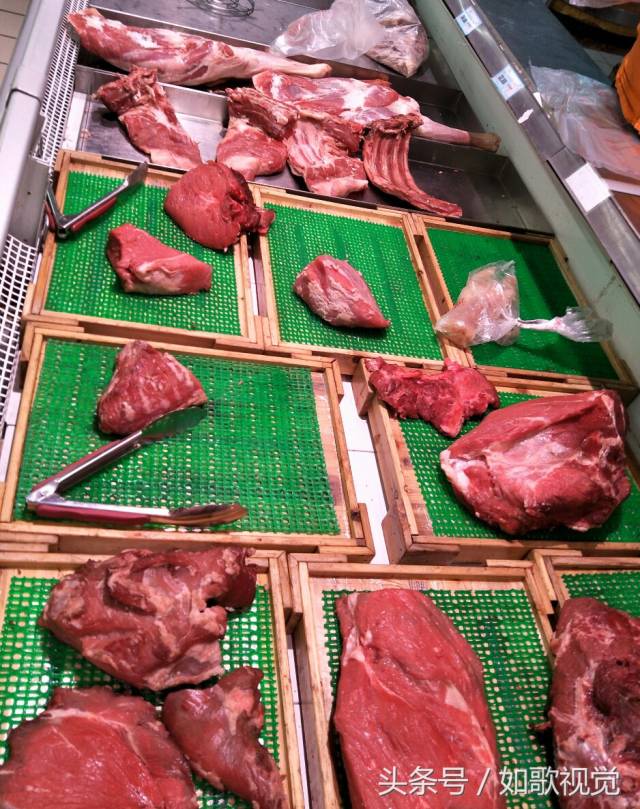 春节临近,超市里的新鲜牛羊肉令人垂涎,售价你觉得靠谱吗?