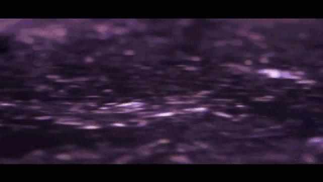 在墙上,构成了270度的沉浸式空间;气味是唤醒想象力和自由欲望的起始