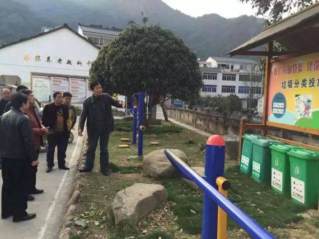 郑家坞镇全镇,檀溪镇大坎村,杭坪镇薛下庄村先行开展农村生活垃圾分类