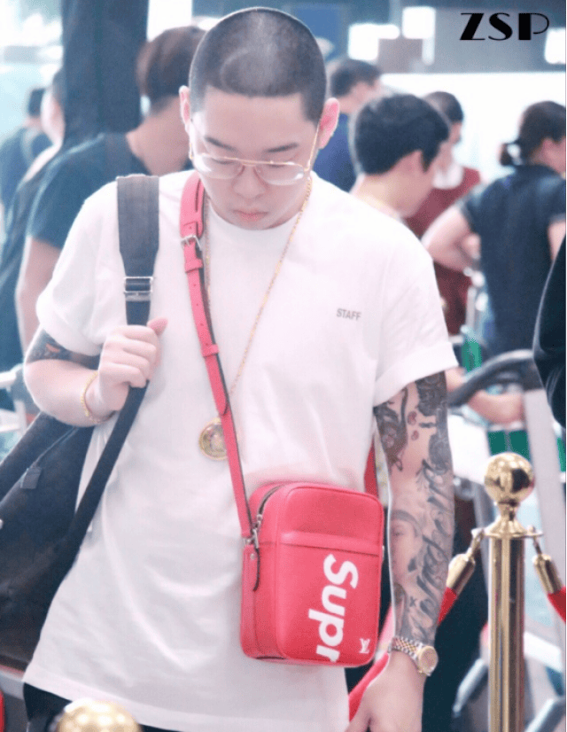 从手表上看pg one与李小璐事件背后的两大势力