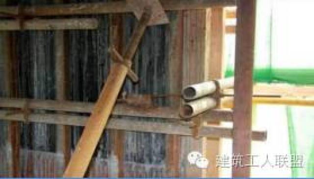 钢管顶撑