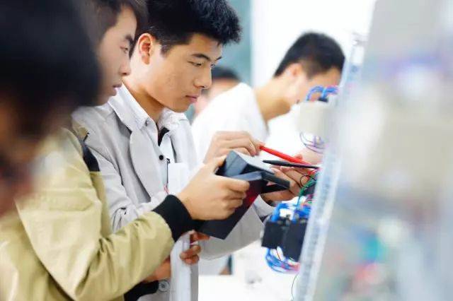 他们拥有唯一的专业，傲视全国职校