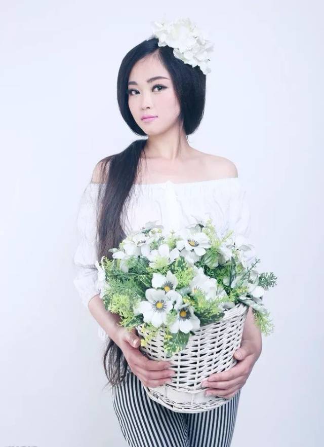 《丁香花》后面那个凄美的人间故事…