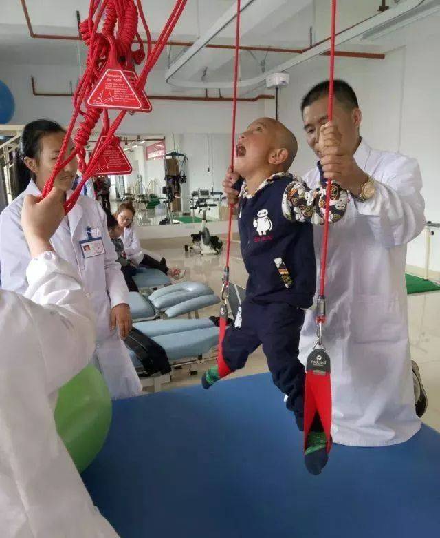 祥云县中医院助力10名贫困残疾儿童康复训练