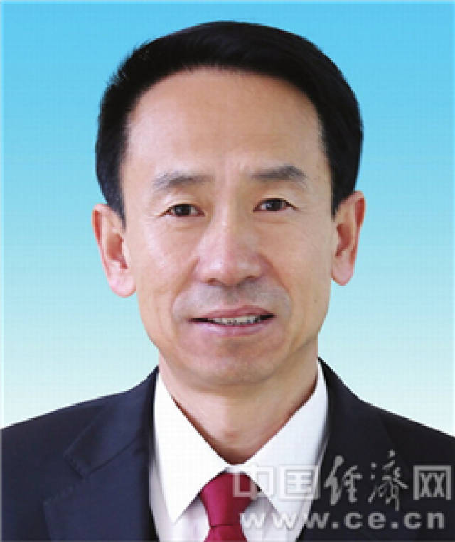 乌兰察布市四届人大常委会主任,副主任,秘书长简历(主任徐志明)